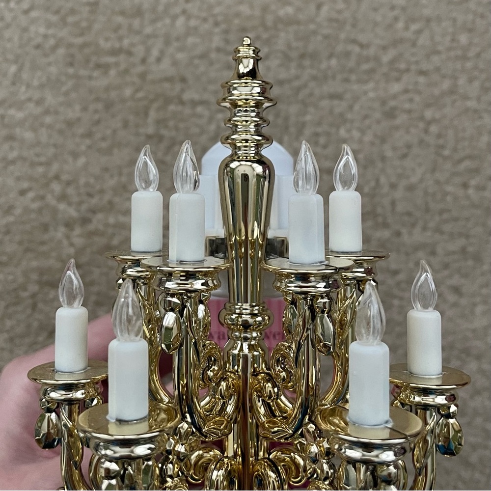 Bath & Body Works Bridgerton Gold Chandelier Nightlight Wallflower Plug - Picture 14 of 16